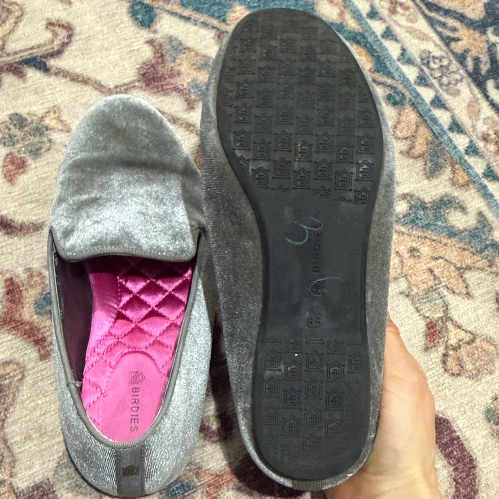• Birdies • Women’s Starling Silver Velvet Slip On Shoes Gray
6.5 - Picture 5 of 5